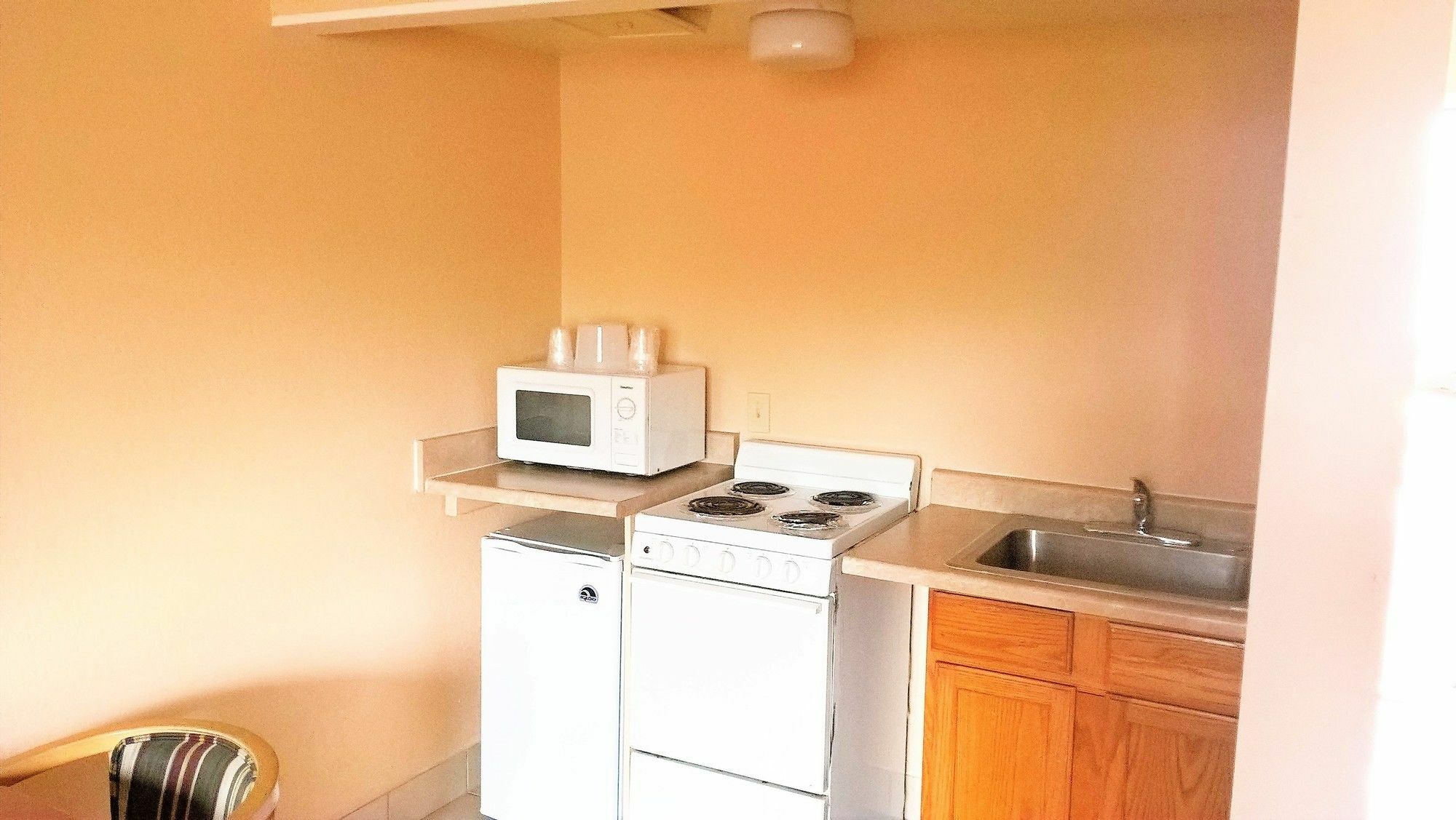 Portland Value Inn And Suites Екстериор снимка